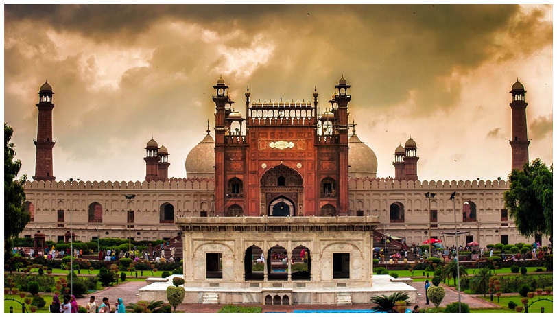 Lahore Fort and Badshahi Mosque